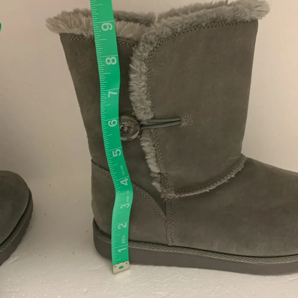 Suede boots